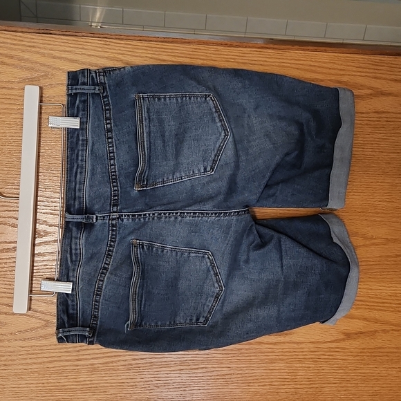 Womens Apt 9 Shorts 10 - Picture 2 of 2